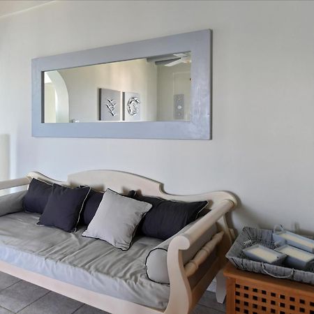 Nava Devine Water Front House In Ambelasヴィラ エクステリア 写真